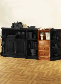 Teilmassive Möbelserie mit Echtholzfurnier