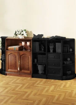 Teilmassive Möbelserie mit Echtholzfurnier