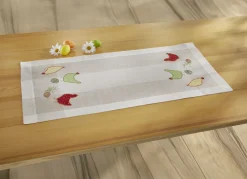 Tisch- und Raumdekoration mit aufwendigen Applikationen