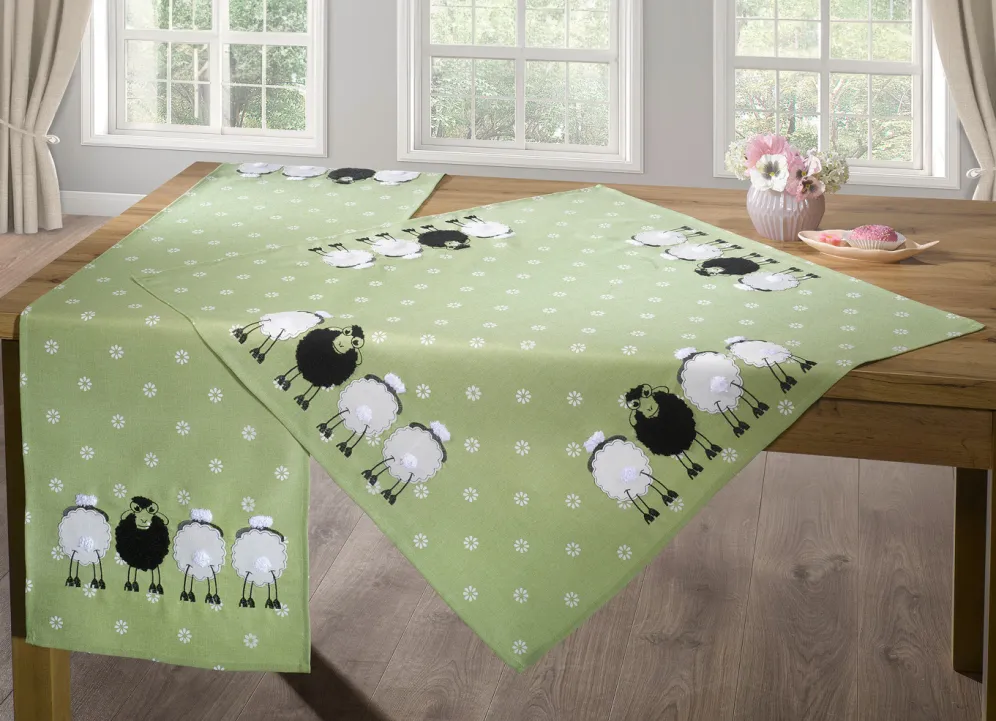 Tisch- und Raumdekoration mit Plüsch-Applikationen