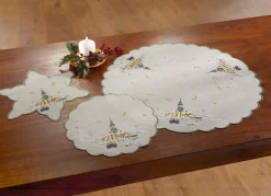 Tisch- und Raumdekoration mit echter Plauener Spitze