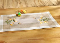 Tisch- und Raumdekoration mit Tulpen und Schmetterlinge