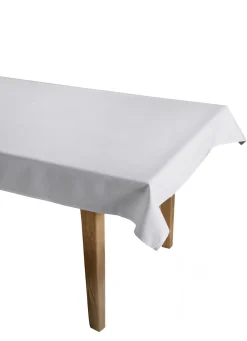 Tisch- und Raumdekoration mit Fleckenschutz-Ausrüstung