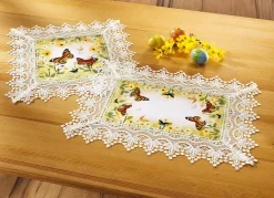 Tisch- und Raumdekoration mit aufwendiger Spitze