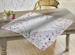 Tisch- und Raumdekoration mit Wiesenblumen-Dessin