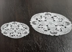 Tisch- und Raumdekoration aus echter Plauener Spitze