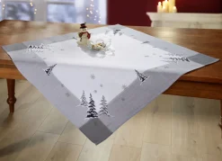 Tisch- und Raumdekoration in Leinenoptik