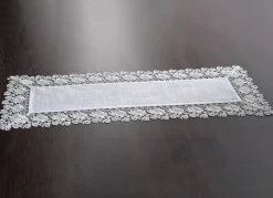 Tisch- und Raumdekoration mit Spitzenborte