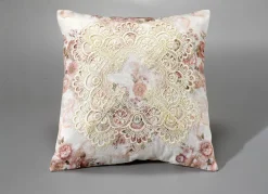 Tischdecke von Schäfer mit feinster Macramé-Spitze