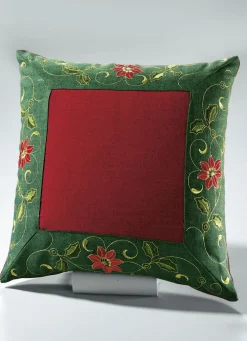 Traditionelle Tisch- und Raumdekoration mit Ilexzweig-Motiven