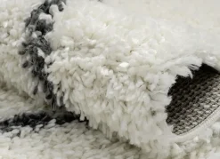 Traumhaft flauschige Shaggy-Brücken, -Galerien und -Teppiche