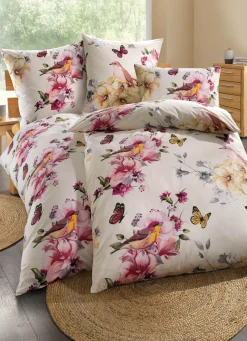 Traumhafte Bettwäsche-Garnitur mit frühlingshaftem Dessin