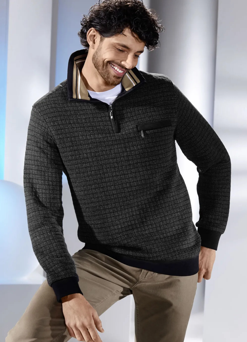 Troyer mit Brusttasche