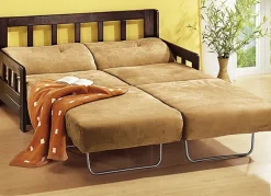 Verwandlungssofa aus massiver Kiefer