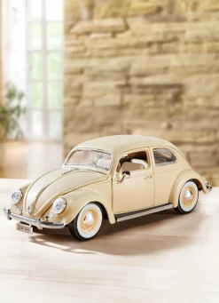 VW Käfer (1955) mit detailgetreuem Interieur