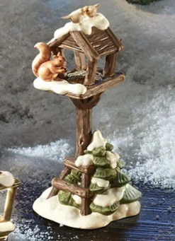 Winterliche Szene: Tolle Himmelsboten im Winterwald