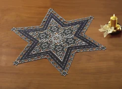 Wunderhübsch bestickte Tischdekoration