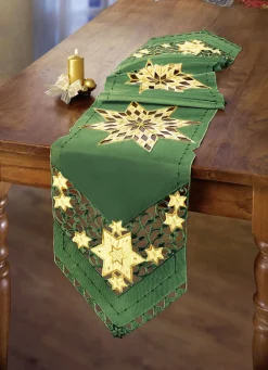 Wunderhübsch bestickte Tischdekoration