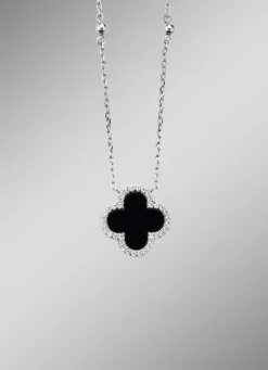 Zauberhafte Kleeblatt-Halskette aus Silber