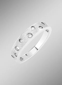 Zauberhafter Damenring mit synth. Zirkonia