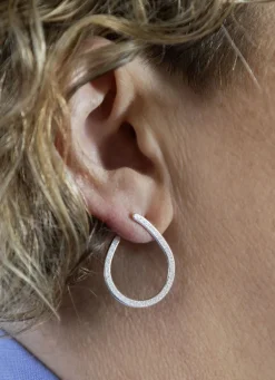 Zeitlose Creolen in Eismatt