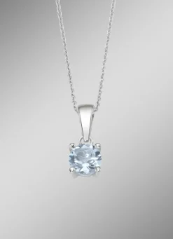 Zeitlose Eleganz: Anhänger mit beh. Blautopas