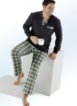 Zweierpack Schlafanzüge mit Knopfleiste, Brusttasche und Bündchenärmeln